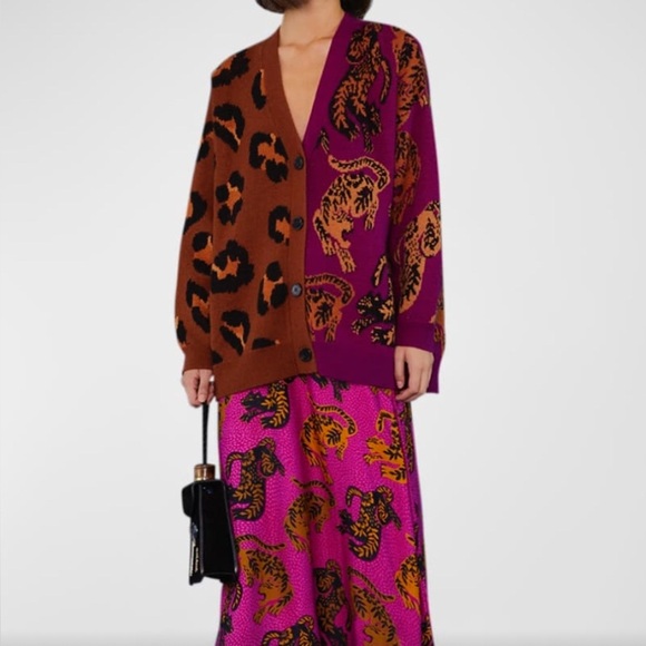 FARM Rio Leopard Sweater - Picture 2 of 5